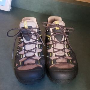 Salomon hiking shoes